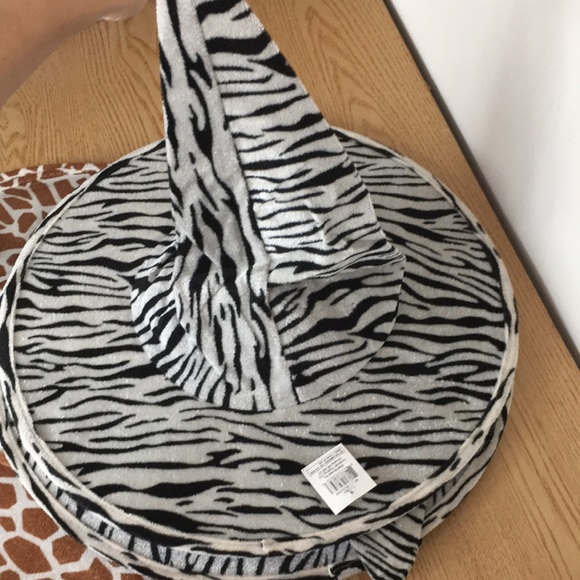 New 1 Halloween Witch Hat Animal Print Pimp Hat - Picture 2 of 10